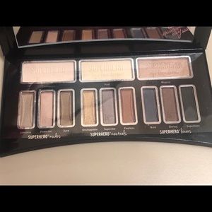 Superhero IT Cosmetics eyeshadow palette